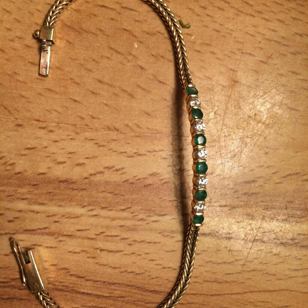Ladies 18k gold  bracelet